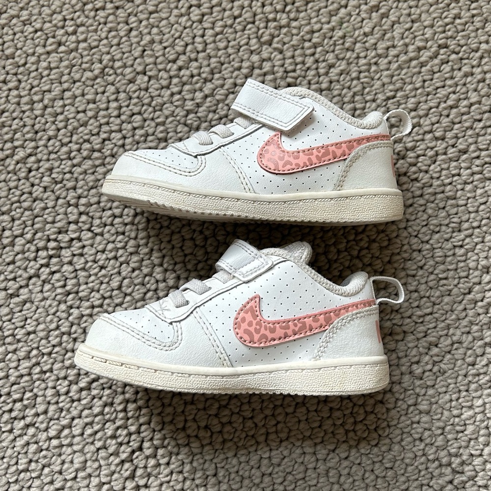 Pink Cheetah 🐆 print NIKE toddler sz7